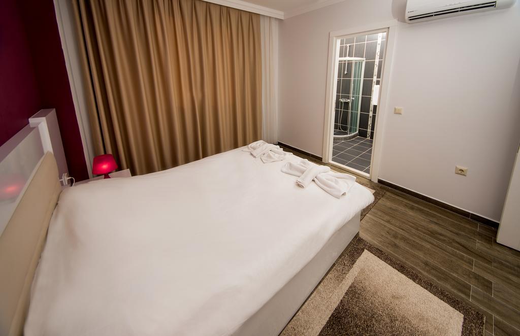 Dalyan Elit Apart Otel Cesme Exterior photo